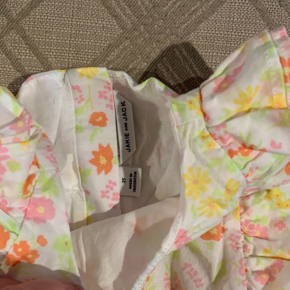2T Janie & Jack Ditsy Floral Ruffle waist pant and top - Picture 3 of 7